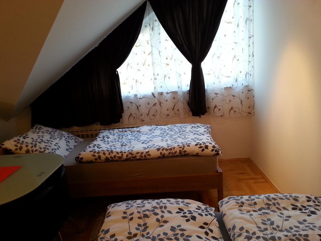 Studio Apartments Korosteljev Осиек Номер фото