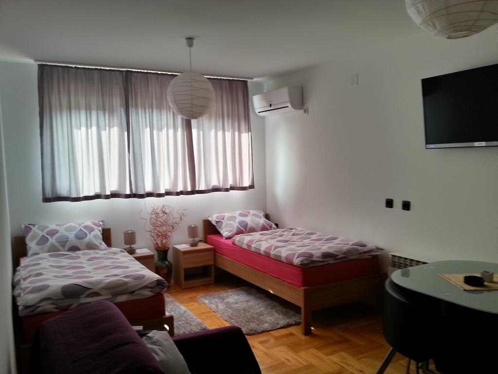 Studio Apartments Korosteljev Осиек Номер фото