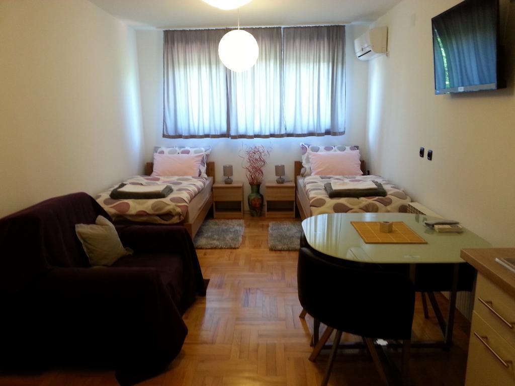 Studio Apartments Korosteljev Осиек Номер фото